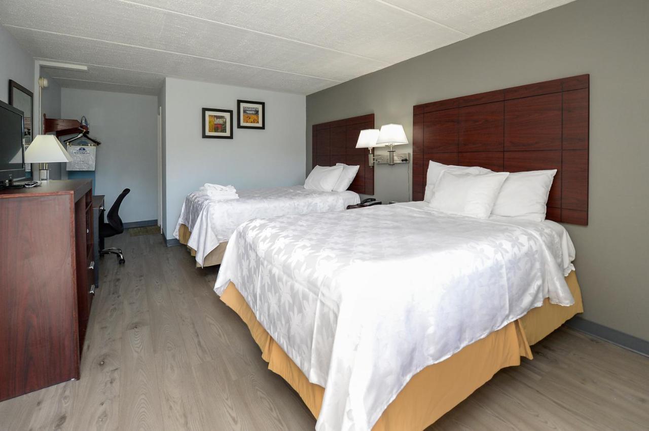 Americas Best Value Inn At Central Valley-Woodbury Exterior photo