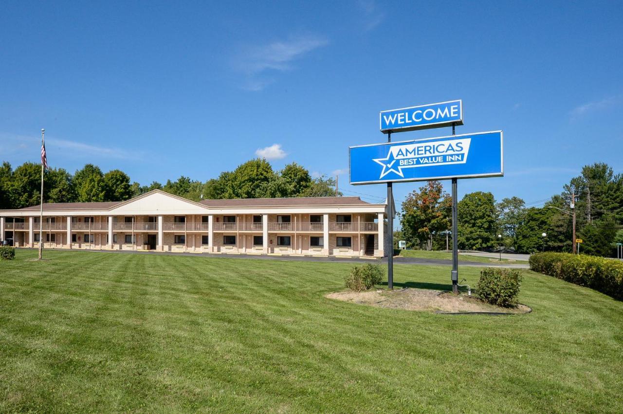Americas Best Value Inn At Central Valley-Woodbury Exterior photo