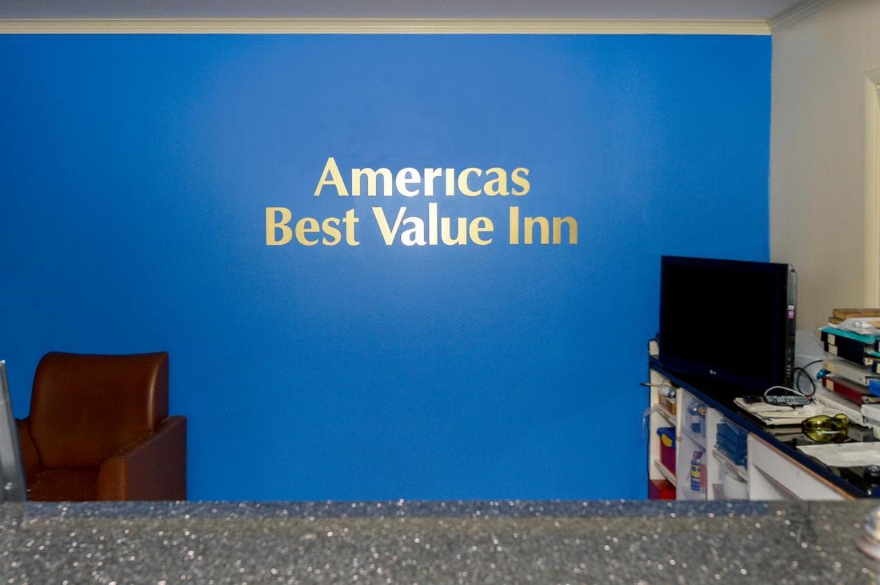 Americas Best Value Inn At Central Valley-Woodbury Exterior photo